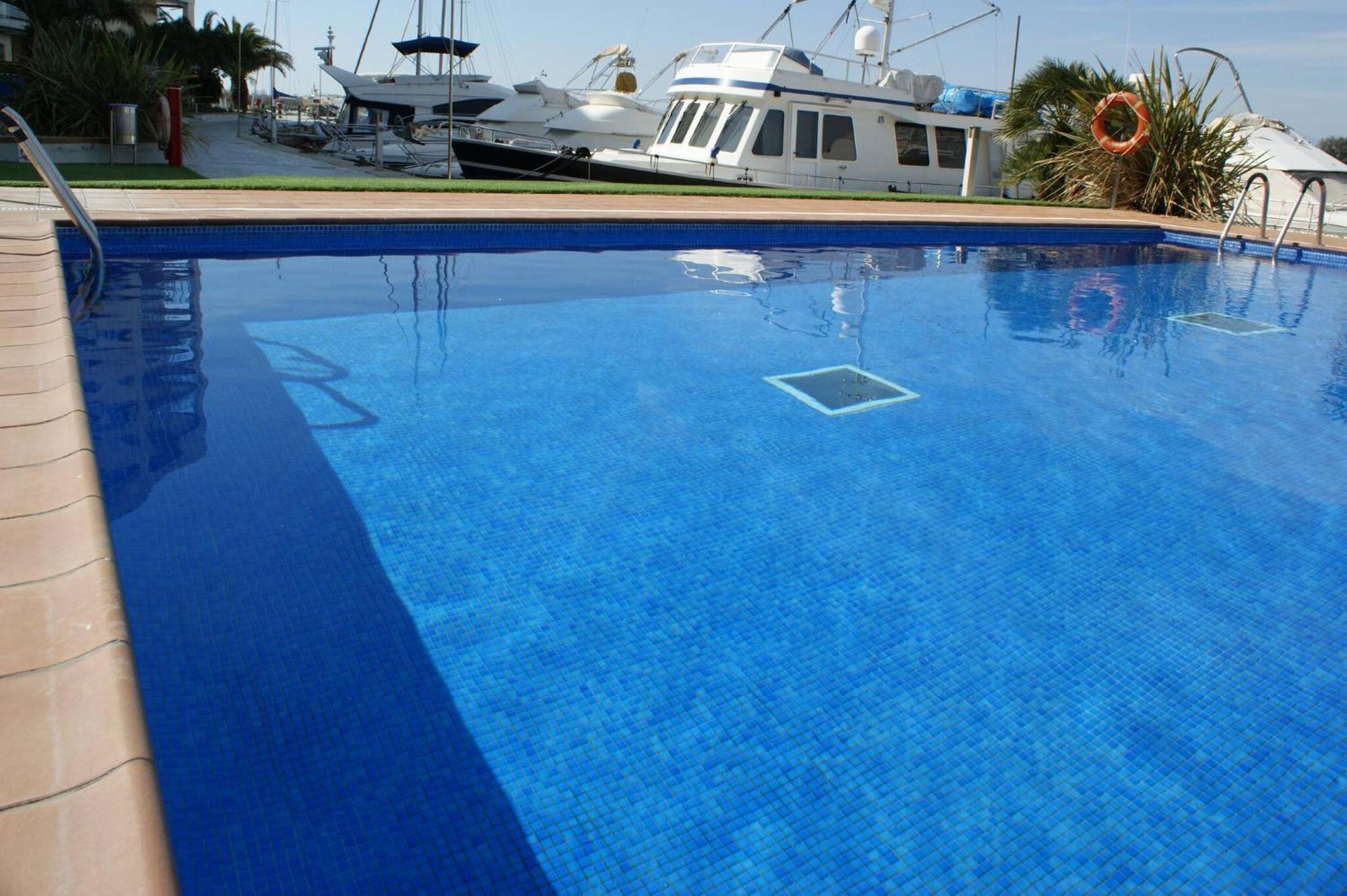 Precioso Piso Con Vista Al Canal Y Piscina En Roses Av-69 Buitenkant foto